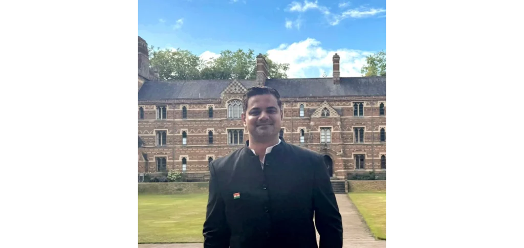 Dr Akshay Kulkarni